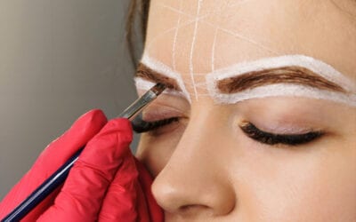 Sourcils au henné: Mettez de la couleur dans votre vie en colorant vos sourcils!
