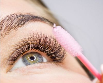 Pourquoi avoir des extensions de cils?